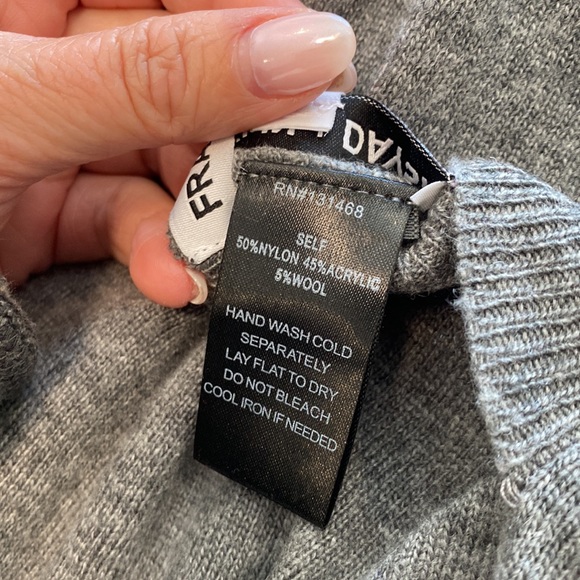 Franklin and Daysi reversible cardigan. Size medium. - Picture 9 of 10